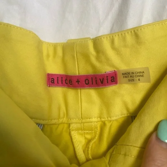 alice + olivia OLIVIA lemon JEAN SHORT Size 4 - Picture 8 of 11